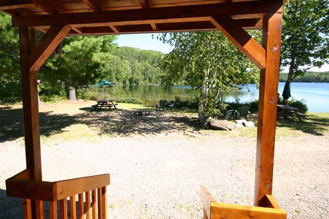 Spectacle Lake Lodgeバンクロフト エクステリア 写真
